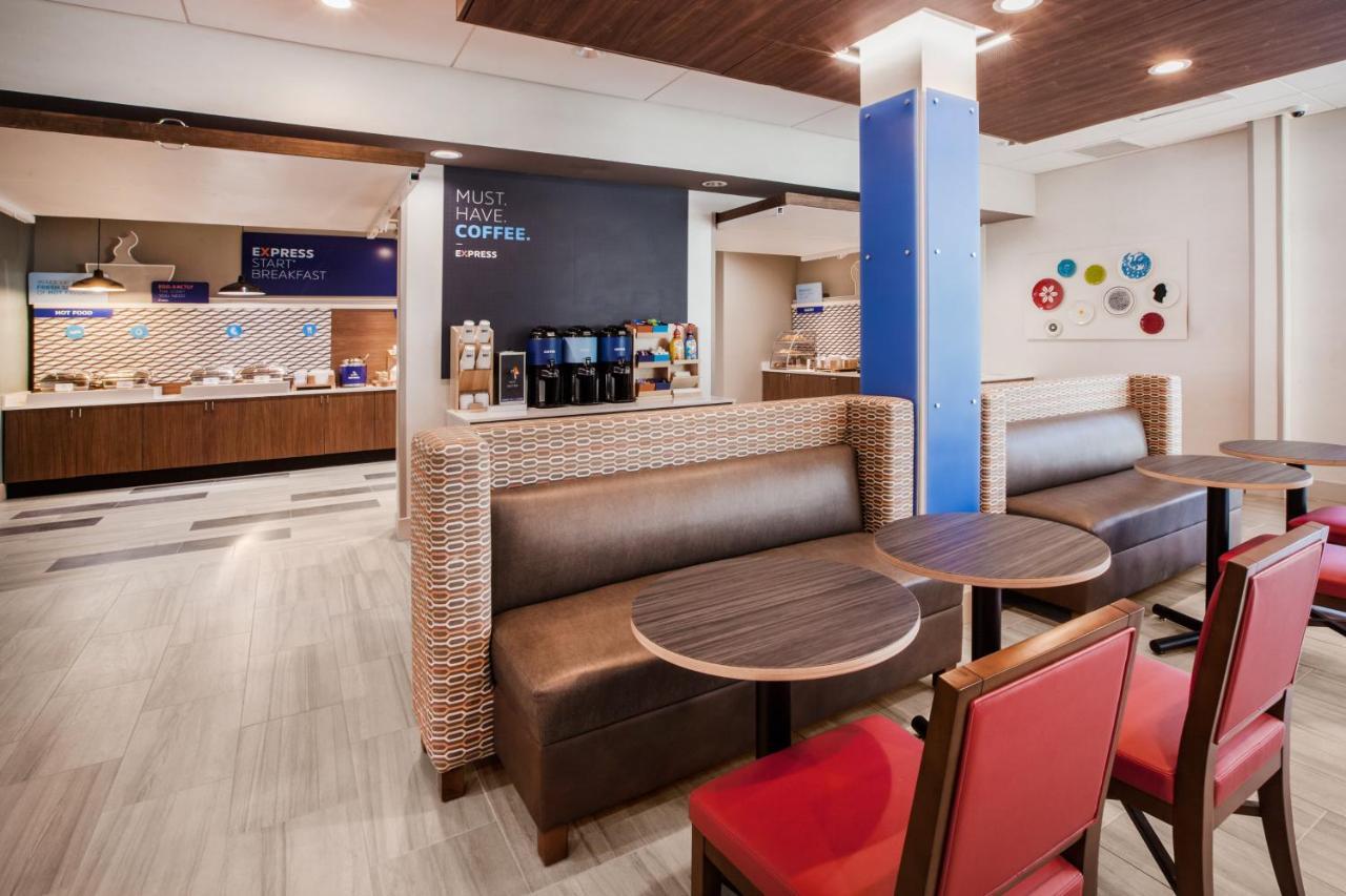 Holiday Inn Express Tallahassee-University Central By Ihg Eksteriør bilde