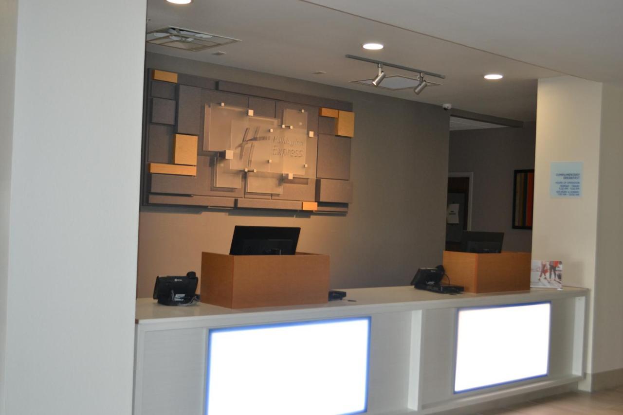 Holiday Inn Express Tallahassee-University Central By Ihg Eksteriør bilde